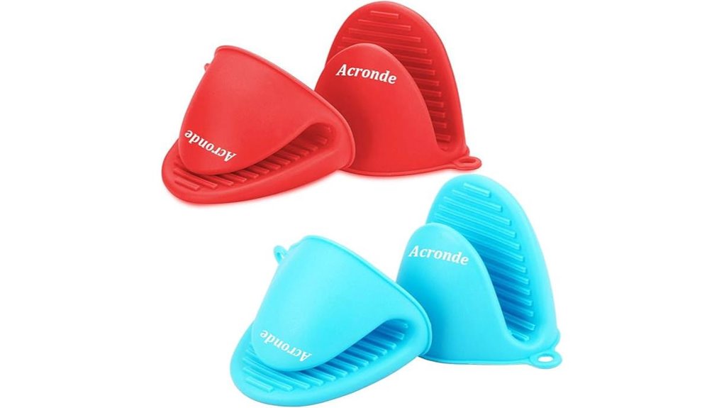 heat resistant red blue oven gloves