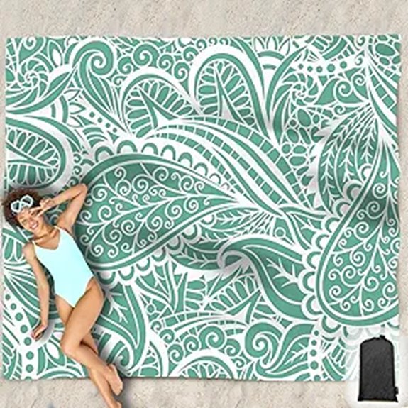 oversized waterproof sand free blanket