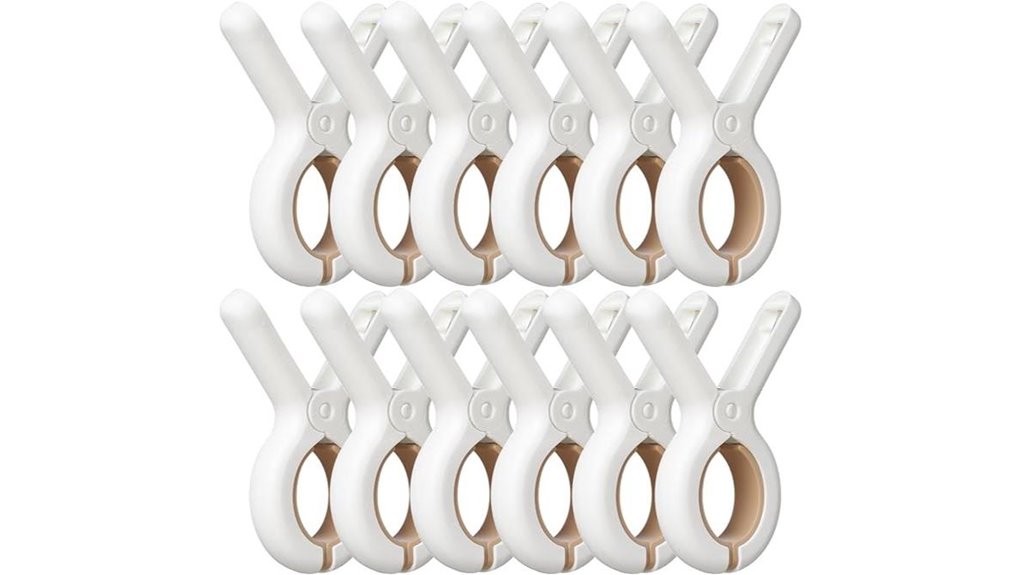 12 plastic clothespins anti rust